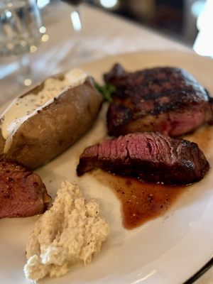 Peters Fine Dining by null