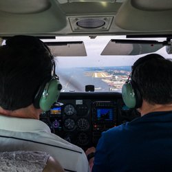 T&G Flying Club - Straight-in approach to BKL