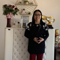 Crystal Nail Lounge - Tracy the new manager.