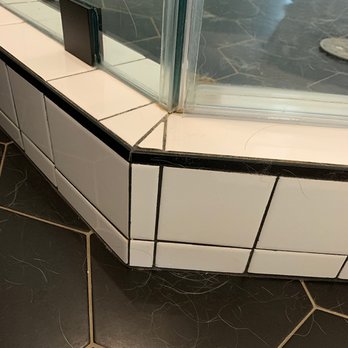 Do It Right Construction - We were not given an option on how to make this look better with our preferred layout. No discussion. Same shower, two different corners. - General Contractors Near Me - Sherman Oaks, California