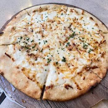 Toscano - Four Cheese Pizza - Italian Near Me - Draper, Utah