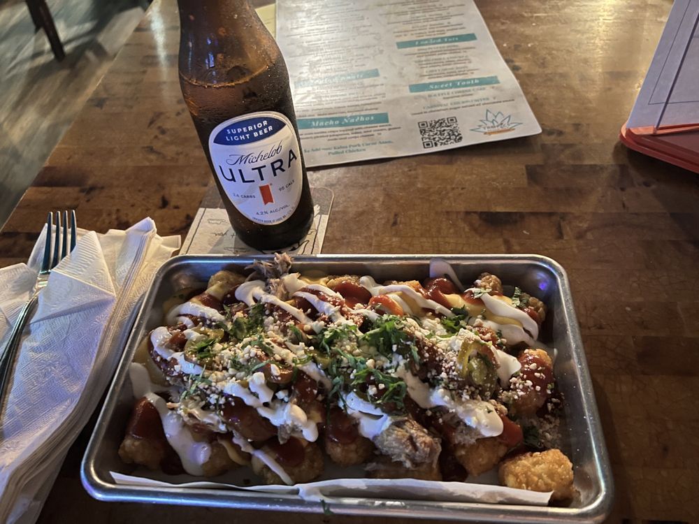 Tropics Restaurant & Craft House