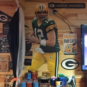 Little Nikki's - Bars Near Me - Cornucopia, Wisconsin