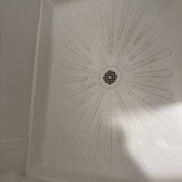 Dirty shower pan Dirty shower pan