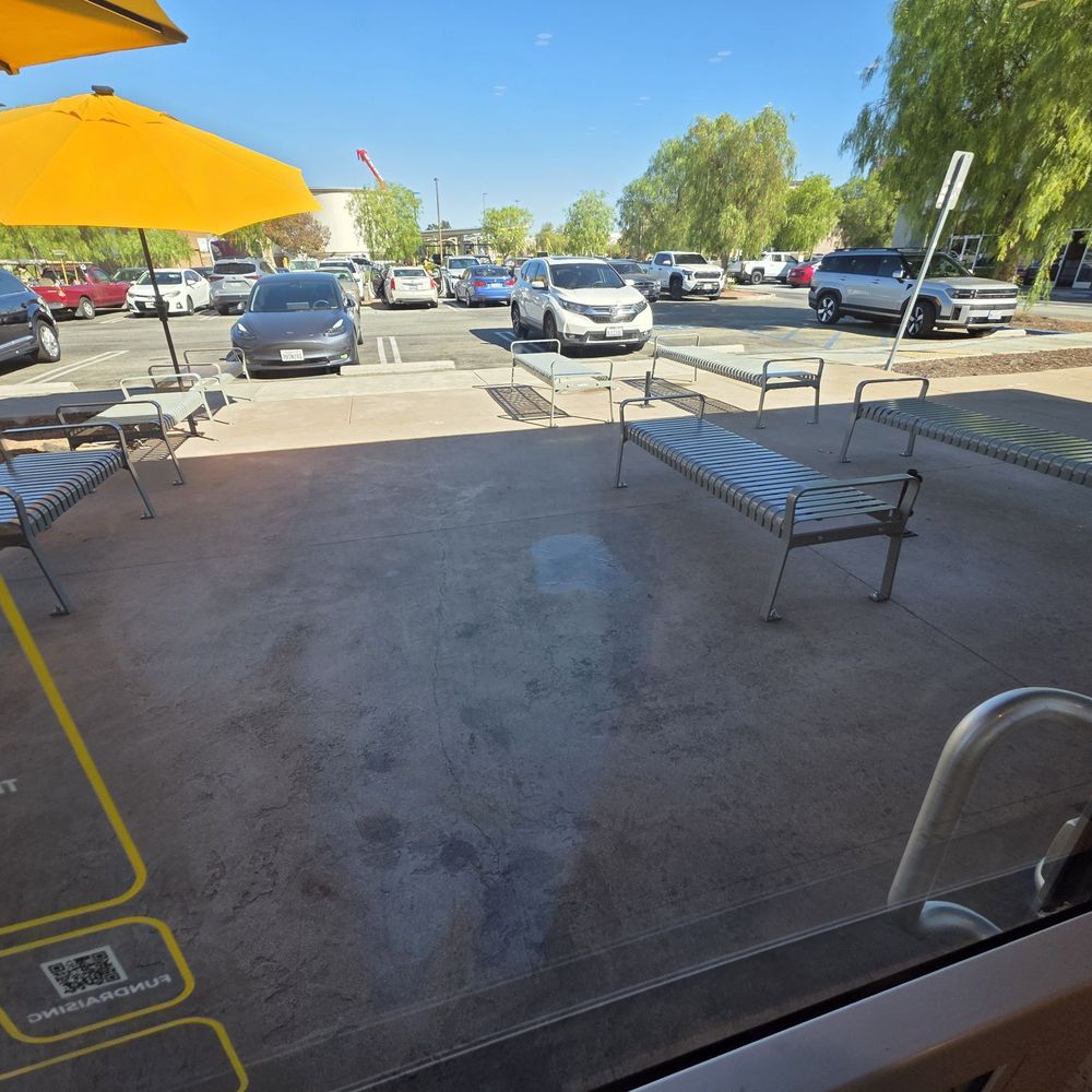 Somisomi - Outside seating - Desserts Near Me - Temecula, California