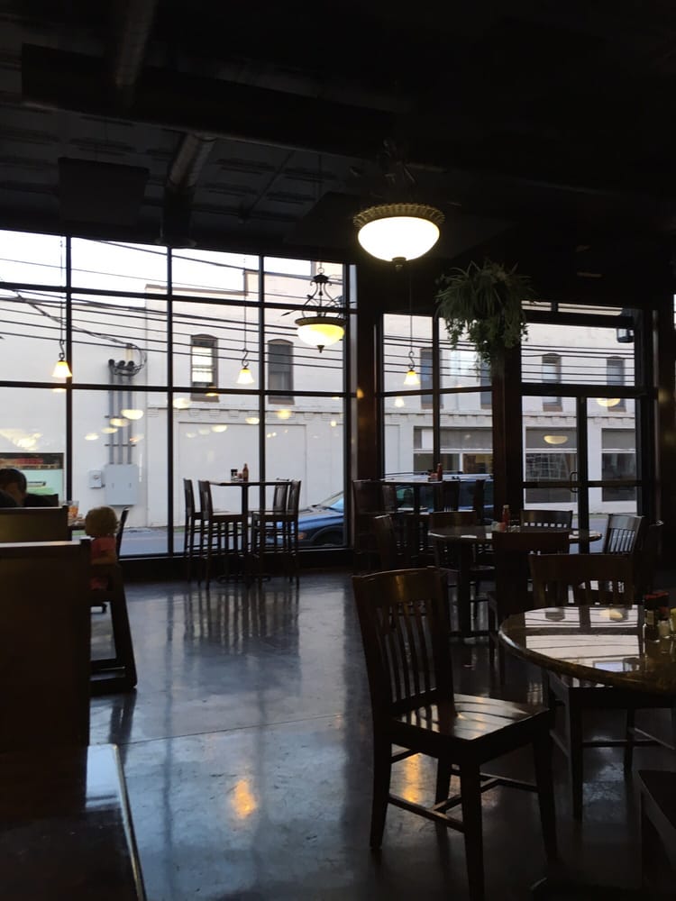 RIVERFRONT RESTAURANT 16 Photos & 41 Reviews 154 E Lee Hwy