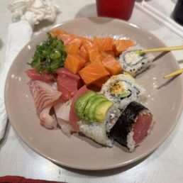 From the sushi bar (Dinner) From the sushi bar (Dinner)