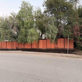 Kevin's Gardening Service - Longest stretch of fence - Landscaping Near Me Kevin's Gardening Service - Longest stretch of fence - Landscaping Near Me