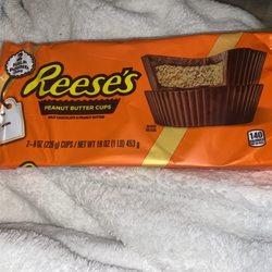 IT'SUGAR - 1 pounder, GIANT Peanut Butter Cups