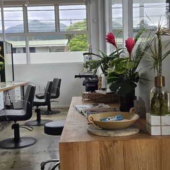 Salon 253 - Hair Salons Near Me - Wailuku, Hawaii