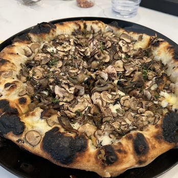 Sei Pizza Bar - Funghi - Pizza Near Me - Los Angeles, California