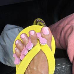 Luxx Nails & Beauty Bar - Painted toe nails