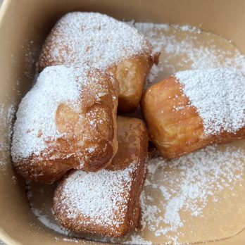 Hemingway's Tavern - Beignets - New American Near Me - Melbourne, Florida