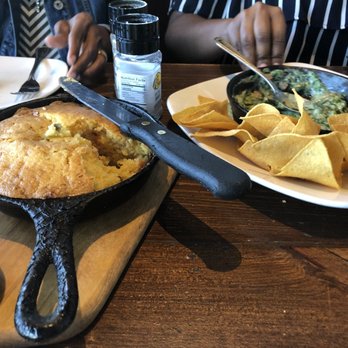 White River Fish House - Jalapeño Cornbread (gratis) - Seafood Near Me - Branson, Missouri White River Fish House - Jalapeño Cornbread (gratis) - Seafood Near Me - Branson, Missouri