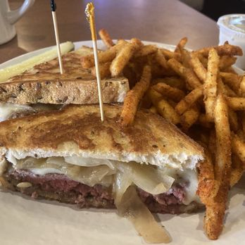 The Cracked Egg - Patty Melt - Breakfast & Brunch Near Me - Las Vegas, Nevada The Cracked Egg - Patty Melt - Breakfast & Brunch Near Me - Las Vegas, Nevada