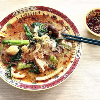 Fast Hot Pot - Vermicelli noodles with assorted fishballs and vegetables. - Hot Pot Near Me - Tustin, California