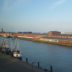 Havenhostel Cuxhaven - Blick auf den alten Fischereihafen