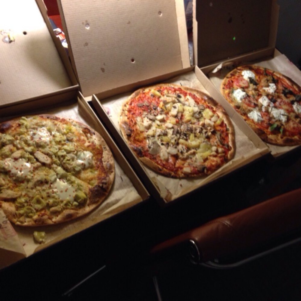 MOD Pizza - Lucy sunshine w/ chicken and white sauce, Jasper w/chicken, Salvatore. - Pizza Near Me - Seattle, Washington MOD Pizza - Lucy sunshine w/ chicken and white sauce, Jasper w/chicken, Salvatore. - Pizza Near Me - Seattle, Washington
