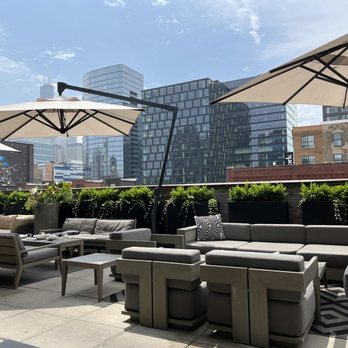 Aba - Rooftop - Mediterranean Near Me - Chicago, Illinois