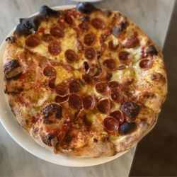 Hearth &Table - Pepperoni pizza