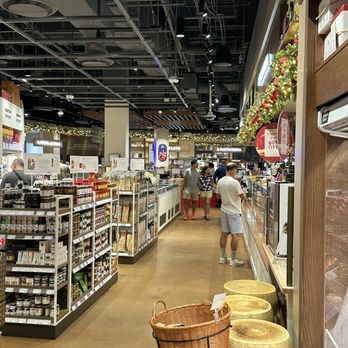Eataly - Grocery Near Me - Aventura, Florida Eataly - Grocery Near Me - Aventura, Florida