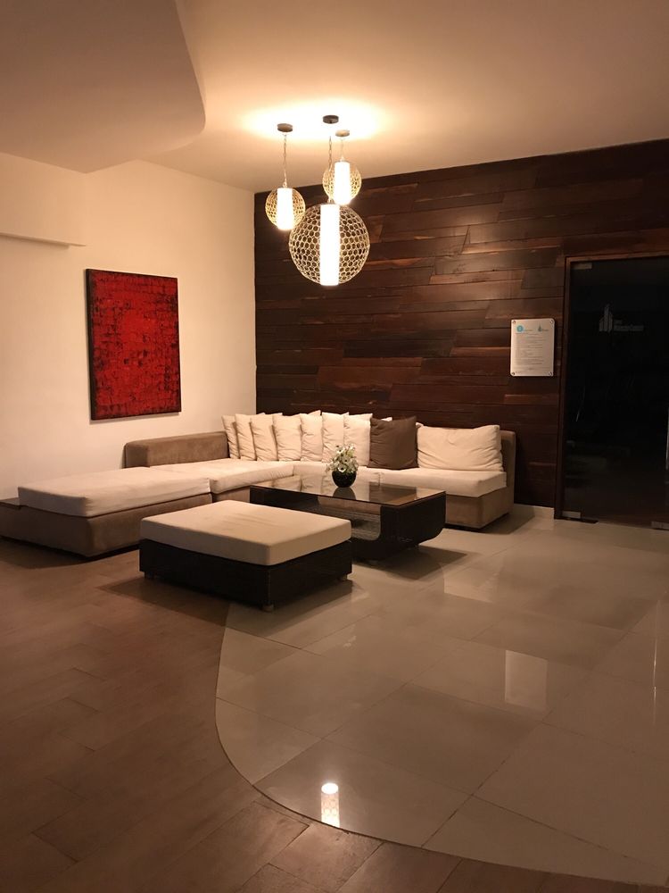 Malecon Suites