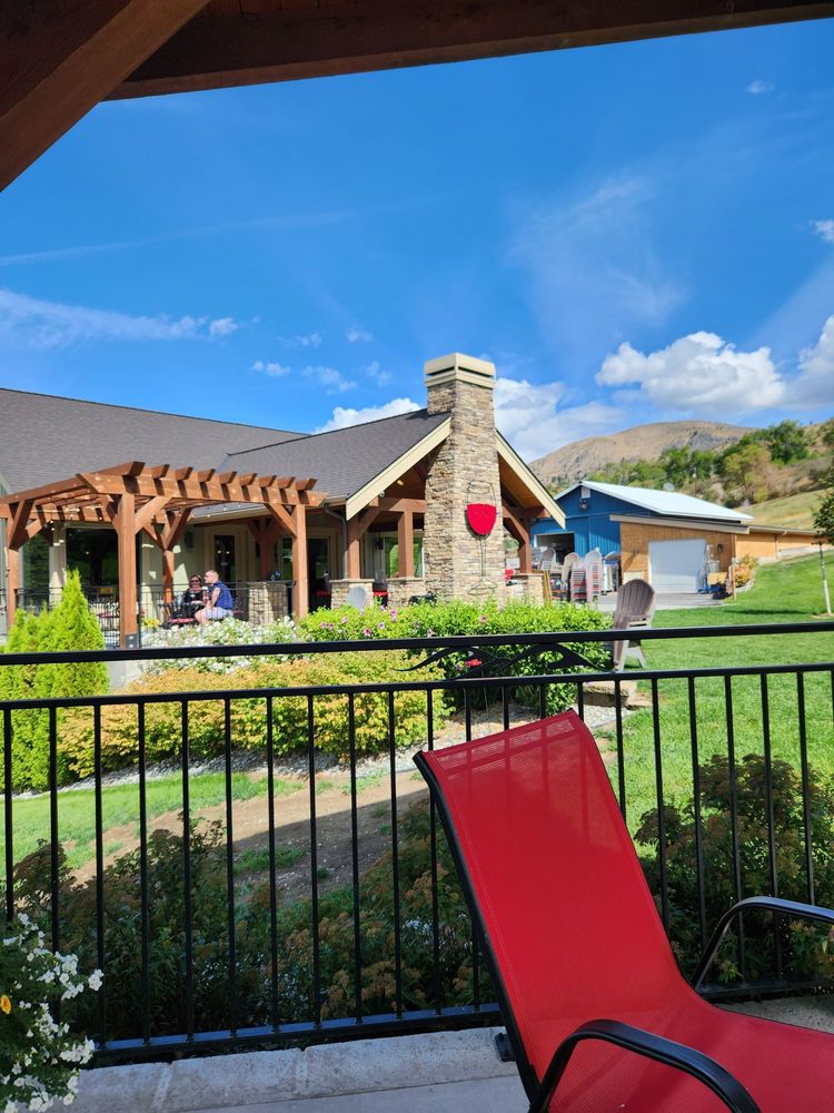 Tipsy Canyon Winery Logo