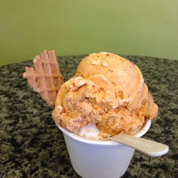 iScream - Thai tea, vanilla bean w/ waffle cone topping - Ice Cream & Frozen Yogurt Near Me - Berkeley, California