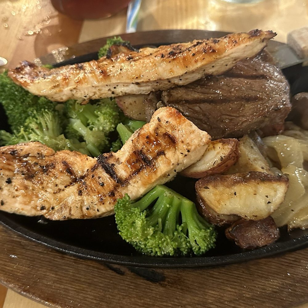 Campfire Grill - Three Creeks Sampler (Chicken substituted for Shrimp) - American Near Me - Mc Gaheysville, Virginia