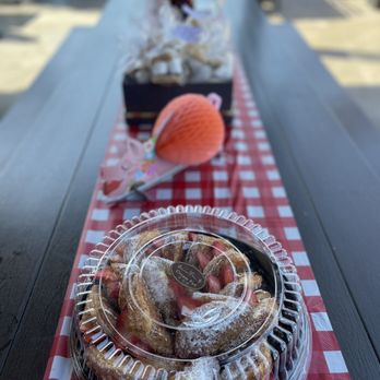 Cream Pan - Strawberry Croissants - Bakeries Near Me - Tustin, California