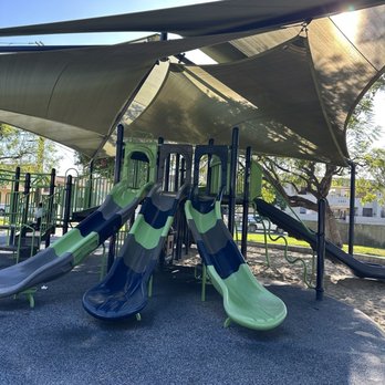 Earthwalk Park - Bigger playground - Parks Near Me - Burbank, California Earthwalk Park - Bigger playground - Parks Near Me - Burbank, California