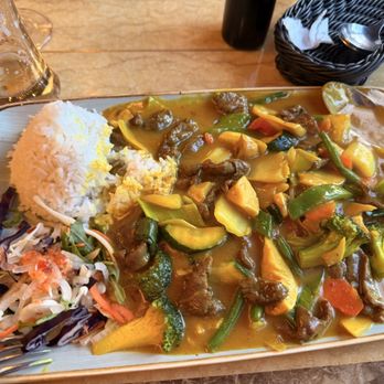 China Restaurant HuaTing - Beef curry stir fry - Chinese Near Me - Berlin, BE