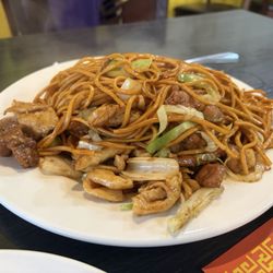 Tasty China - Combo 10.House Special Chow Mein本楼炒面