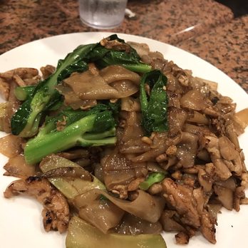 Tantawan Thai Kitchen - Pad see ew - Thai Near Me - Rosemead, California