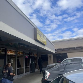Doug's Place - Outside - Breakfast & Brunch Near Me - Castro Valley, California