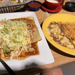 Juanita's Mexican Grill - Super Jalisco enchiladas