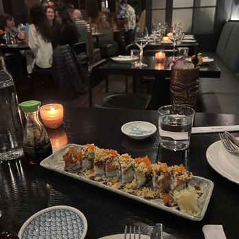 Ryla - Roll w/ tempura, avocado, eel - Asian Fusion Near Me - Hermosa Beach, California Ryla - Roll w/ tempura, avocado, eel - Asian Fusion Near Me - Hermosa Beach, California