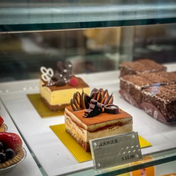 Kee Wah Bakery - Finger Small Tiramisu - Bakeries Near Me - Arcadia, California Kee Wah Bakery - Finger Small Tiramisu - Bakeries Near Me - Arcadia, California