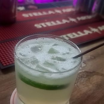 Mo's - Classic Margarita - Pubs Near Me - Brooklyn, New York