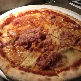 Vapiano - Gruyere and prosciutto pizza - Italian Near Me - Helsinki, 18 Vapiano - Gruyere and prosciutto pizza - Italian Near Me - Helsinki, 18