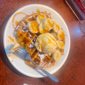 Elys Breakfast Restaurant & Burgers - Bananas Foster waffle - Burgers Near Me - Henderson, Nevada