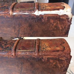 Book & Paper Restoration - Restauration d'une reliure du XVIIe siècle, en cours de traitement. #bookbinding #bookrepair #instabook #bookconservation #bookrestoration