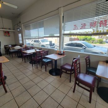 Suily's Cafe - Dining room - Chinese Near Me - Daly City, California