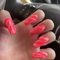 ST Nail Studio - Hot pink marble
