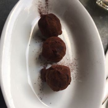 Gats - Chocolate truffles - Bars Near Me - Barcelona, B Gats - Chocolate truffles - Bars Near Me - Barcelona, B