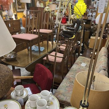 Antique Trove - Antiques Near Me - Roseville, California