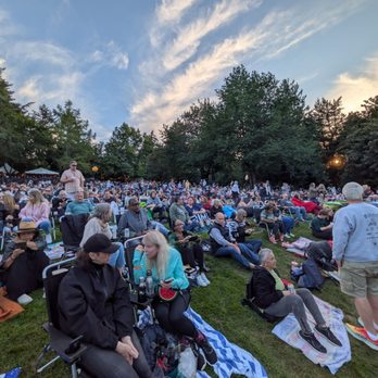 McMenamins - Edgefield - This is what 6,000 people on a lawn looks like. - Hotels Near Me - Troutdale, Oregon McMenamins - Edgefield - This is what 6,000 people on a lawn looks like. - Hotels Near Me - Troutdale, Oregon