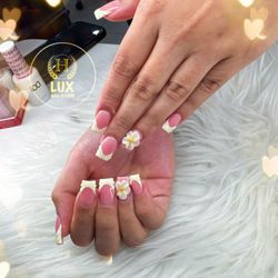 Lux Nail Studio