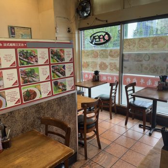 Green Bamboo Vietnamese Cuisine - Inside of restaurant and sandwich menu~ (June 2025) - Vietnamese Near Me - Burnaby, British Columbia Green Bamboo Vietnamese Cuisine - Inside of restaurant and sandwich menu~ (June 2025) - Vietnamese Near Me - Burnaby, British Columbia