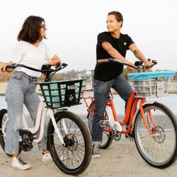 island eBikes - Electric Bike Company eBikes are custom built to order in the USA and made for costal living.